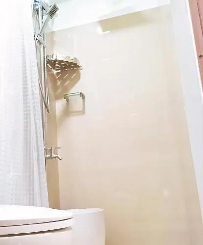 Shore 2 Residences 1br Deluxe In Moa Complex