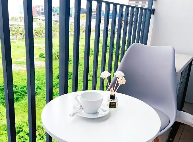 Shore 2 Residences 1br Deluxe In Moa Complex