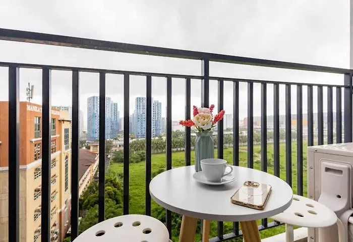 Shore 2 Residences 1br Deluxe In Moa Complex *